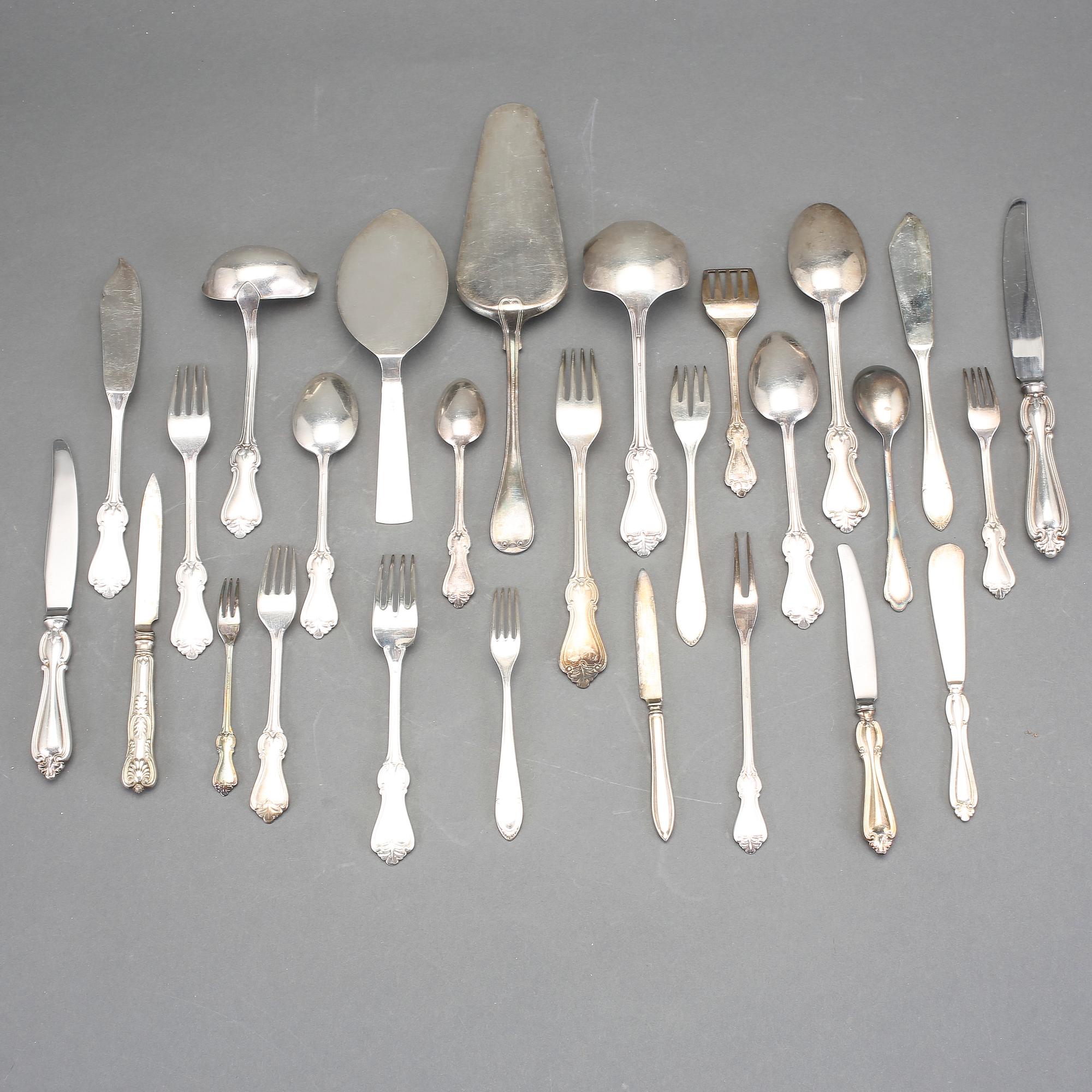 PARTI BESTICK, ca 200 delar. Nysilver.