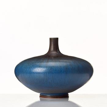 Berndt Friberg, a stoneware vase, Gustavsberg studio, Sweden 1969.
