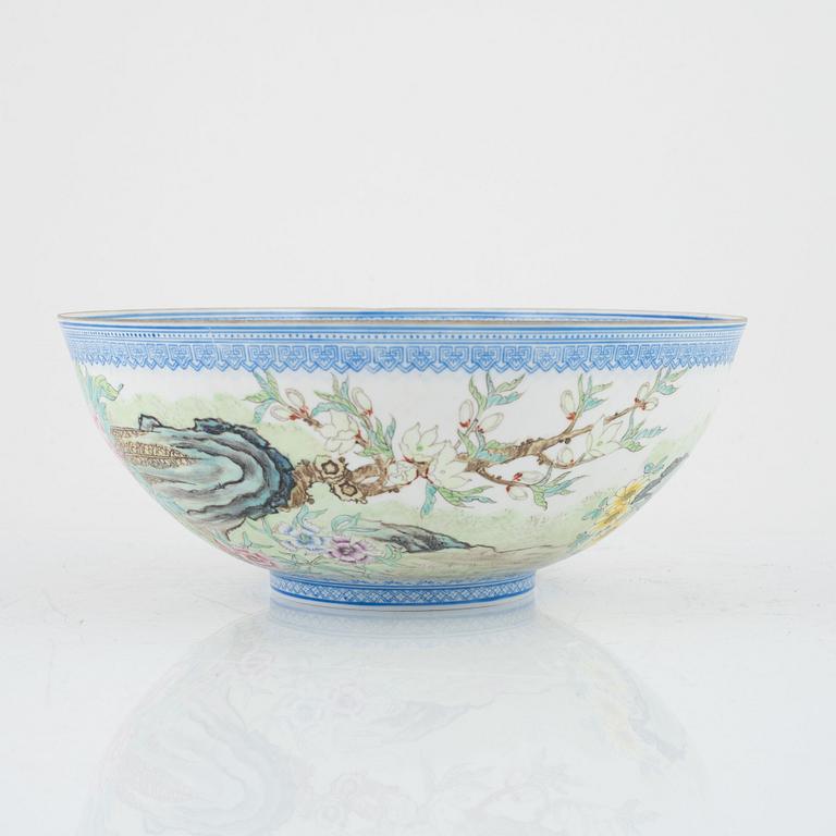 A Chinese egg shell porcelain bowl, 20th century.