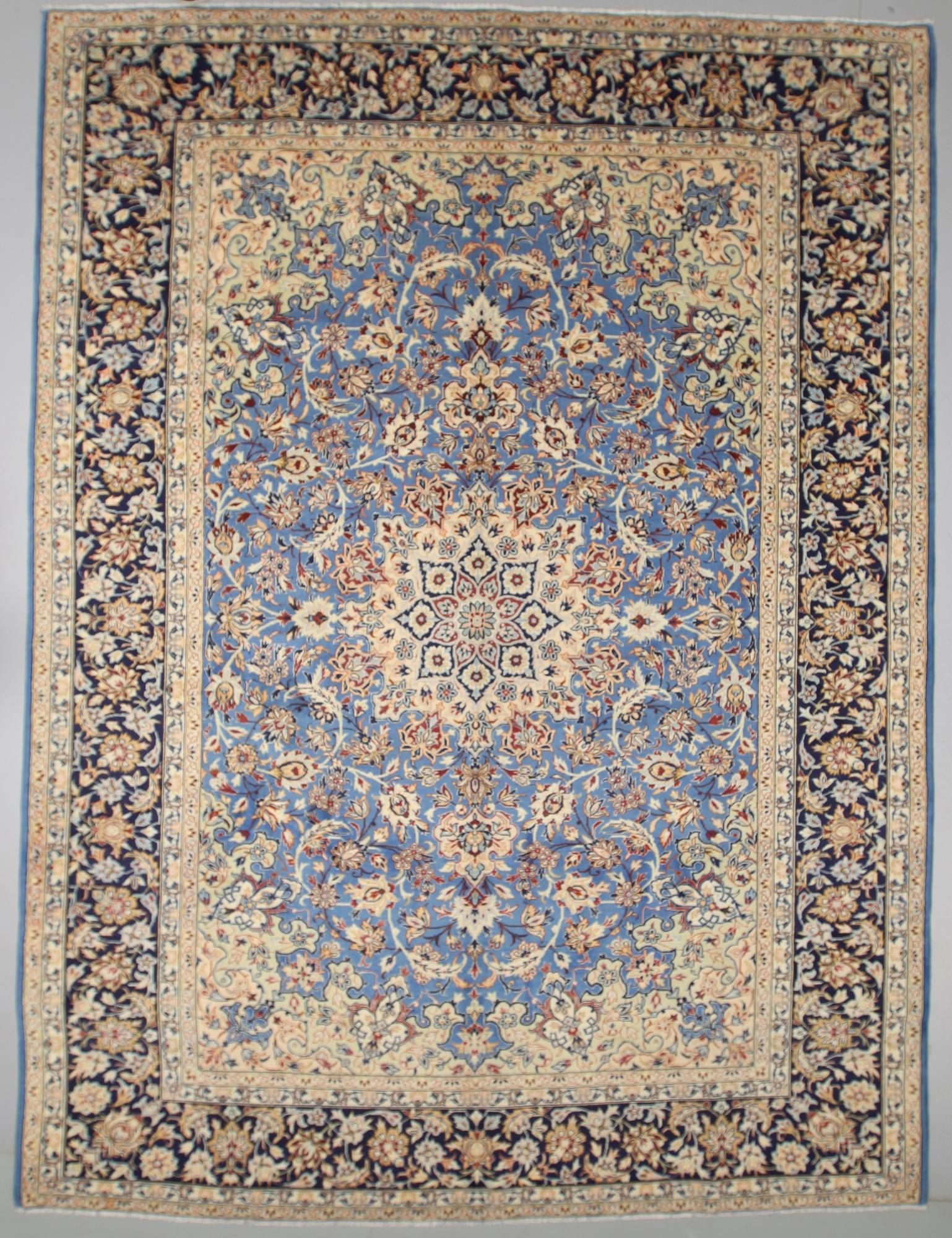 MATTA, Nadjafabad, ca 396 x 300 cm.
