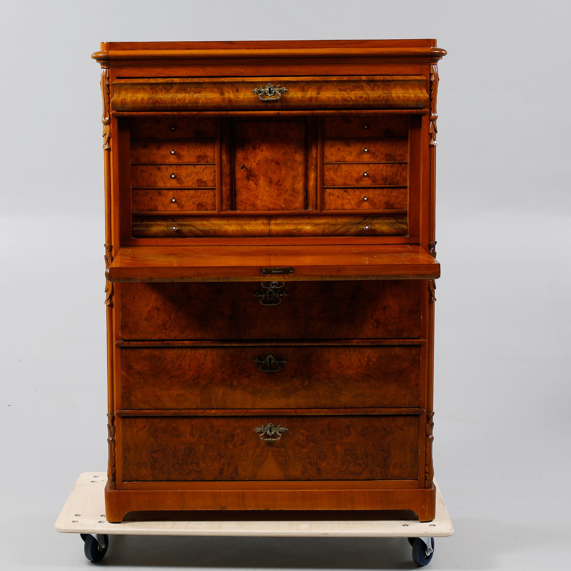 CHIFFONJÉ, sent 1800-tal.