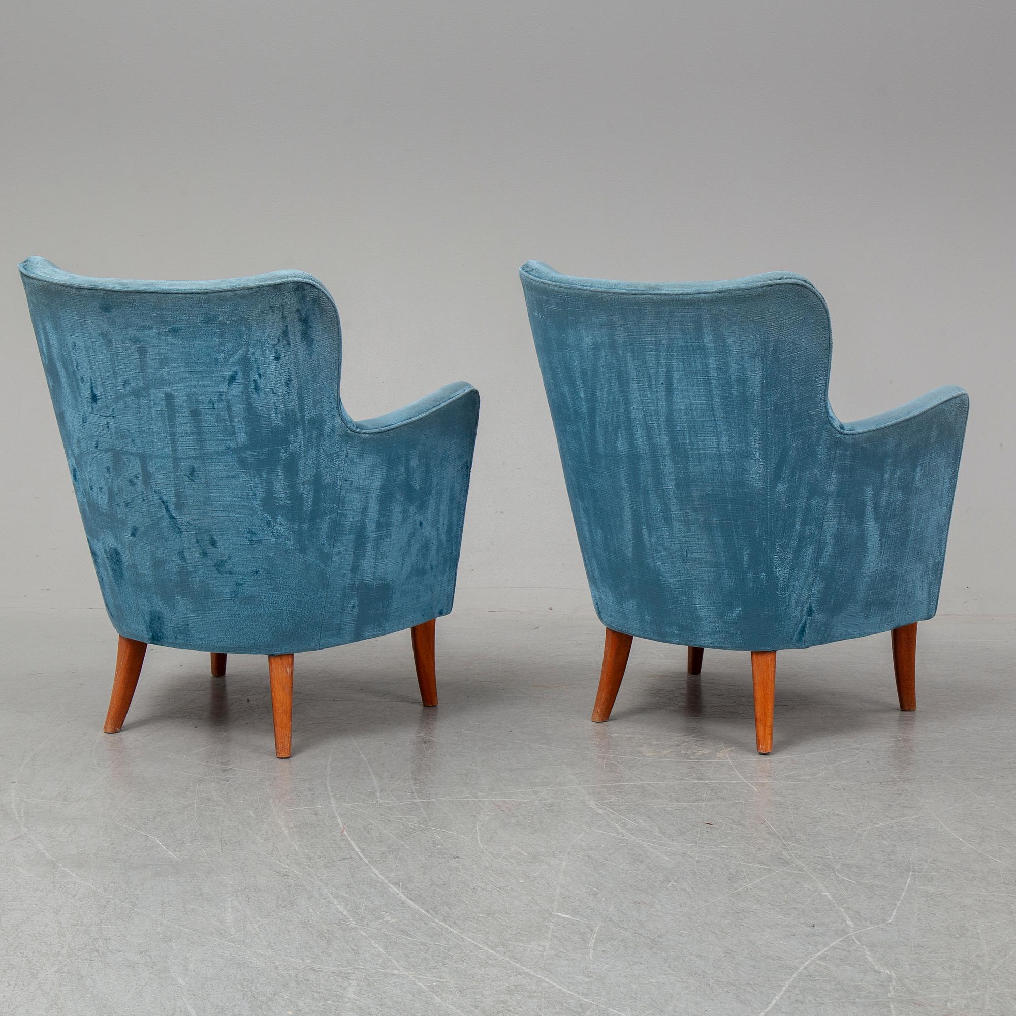 A pair of Swedish easy chairs.