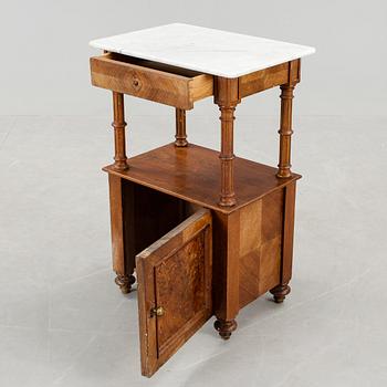 SÄNGBORD/ETAGERE, 1800-talets slut.