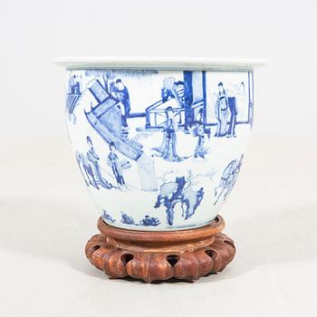 Kruka, porslin. Qingdynastin, Kangxi (1662-1722).