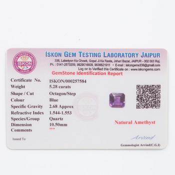 Ring 18K vitguld med ametist och briljantslipade diamanter.