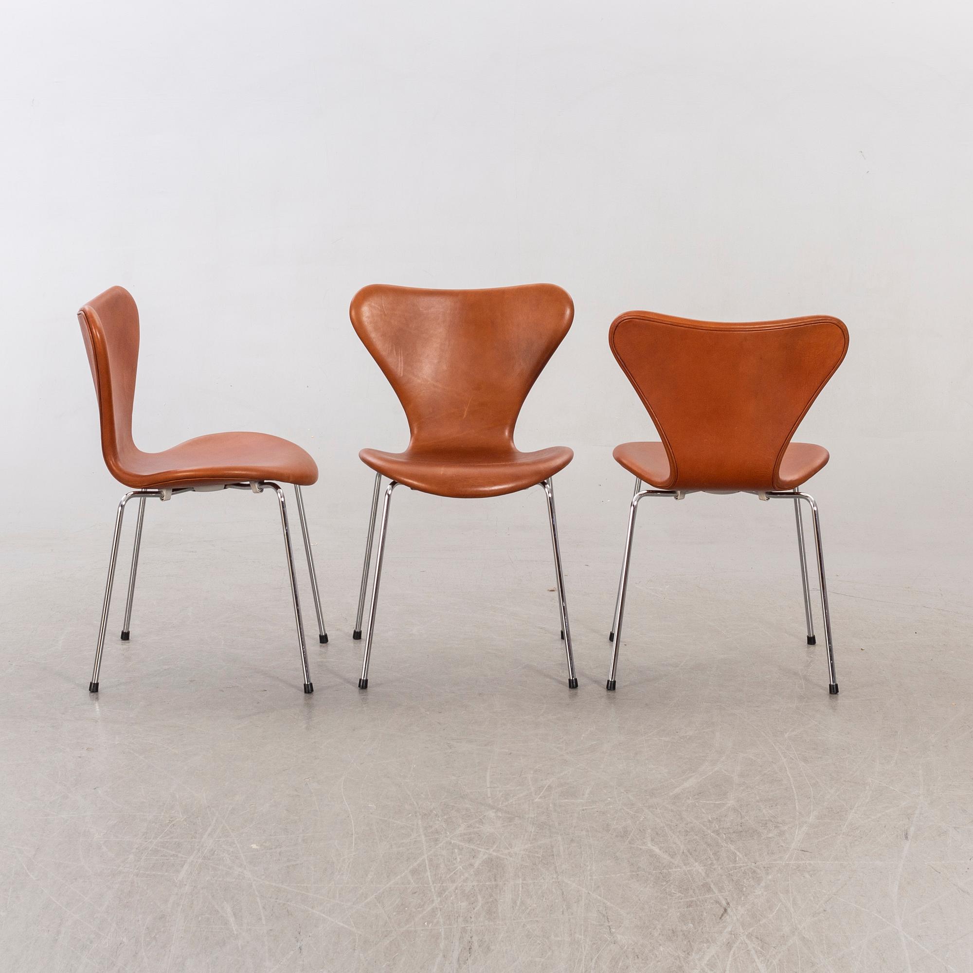 ARNE JACOBSEN, stolar, 6 st, "Sjuan", Fritz Hansen, Danmark 1900-talets senare del.