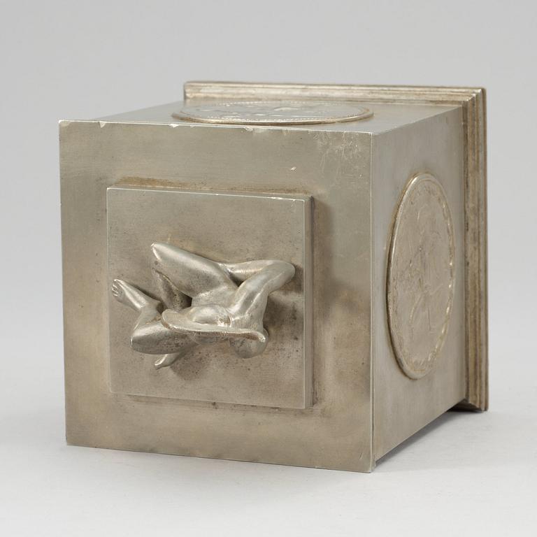 A Svenskt Tenn pewter box, Stockholm 1928.