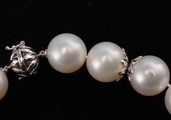 A NECKLACE, south sea pearls 14 - 17 mm. 18K white gold.