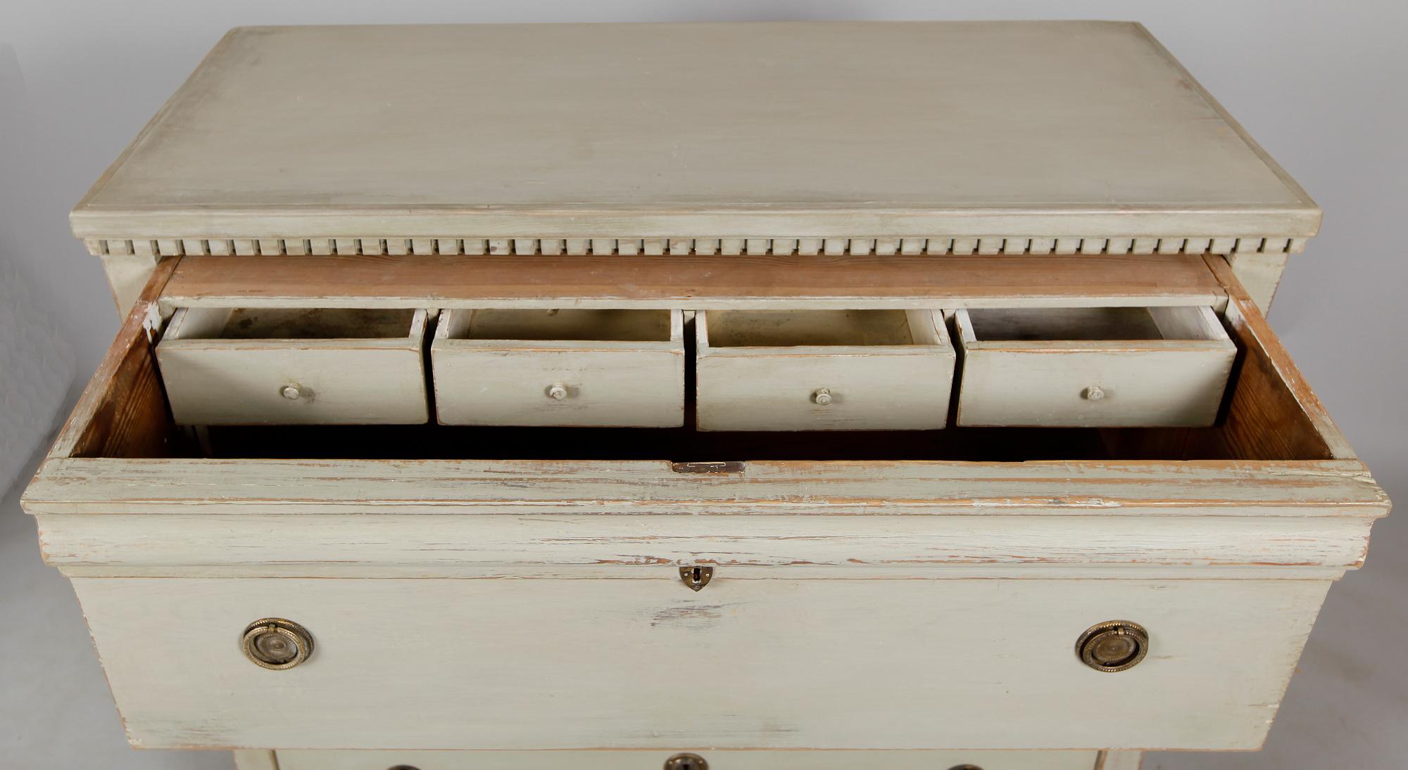 DRAGKISTA, sengustaviansk, 1800-talets mitt.