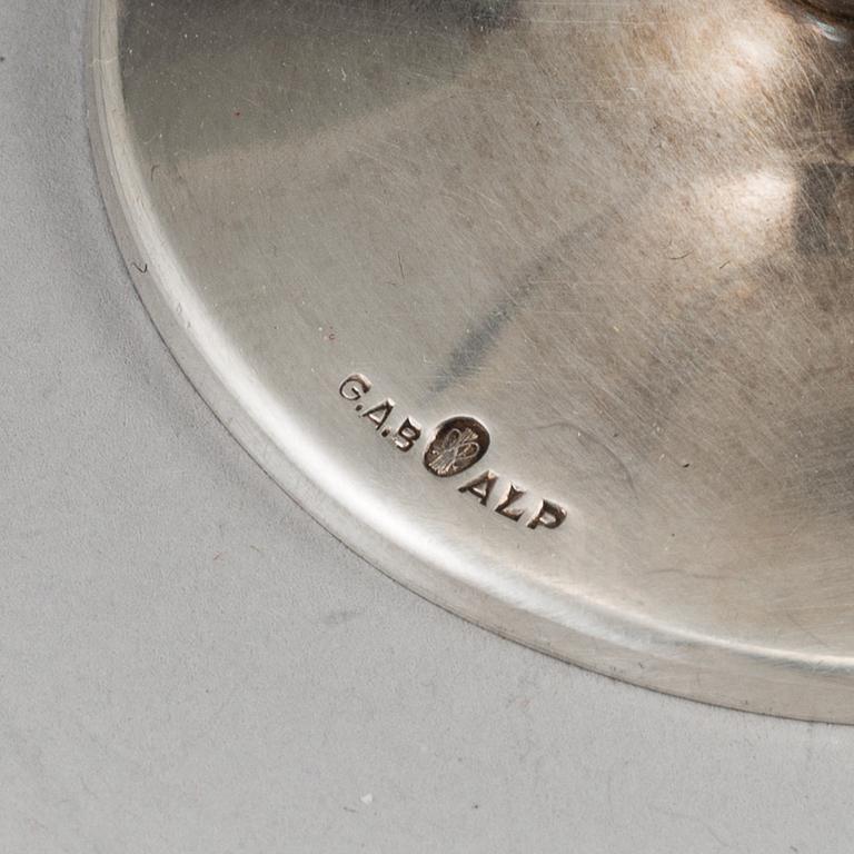 FOLKE ARSTRÖM, cocktailglas, 6 st, och shaker, nysilver, GAB, 1930/40-tal, samt bricka nysilver.