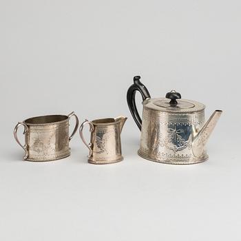 A scottish 19th century silver 3 pcs tea service mark of John Crichton & Co Edinburgh 1887, total weight ca 653 gr.