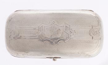 CIGARRETUI, silver, S:t Petersburg, Ryssland 1800-talets slut. Vikt 106 g.