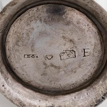 Pikareita, 2 kpl, hopea, Petter Törnqvist, 1794, ja Bengt Christian Tallberg, 1814, Hämeenlinna.