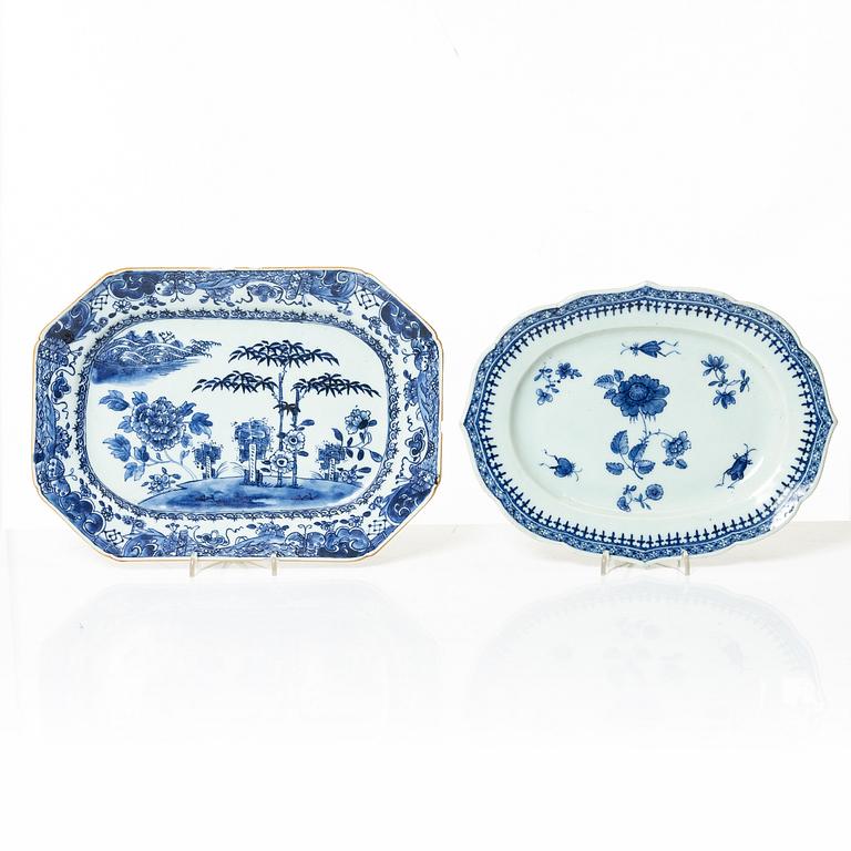 Two Chinese blue and white export porcelain dishes, Qing dynasty, Qianlong (1736-95).