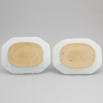 A pair of famille rose serving dishes, Qing dynasty, Qianlong (1736-95).