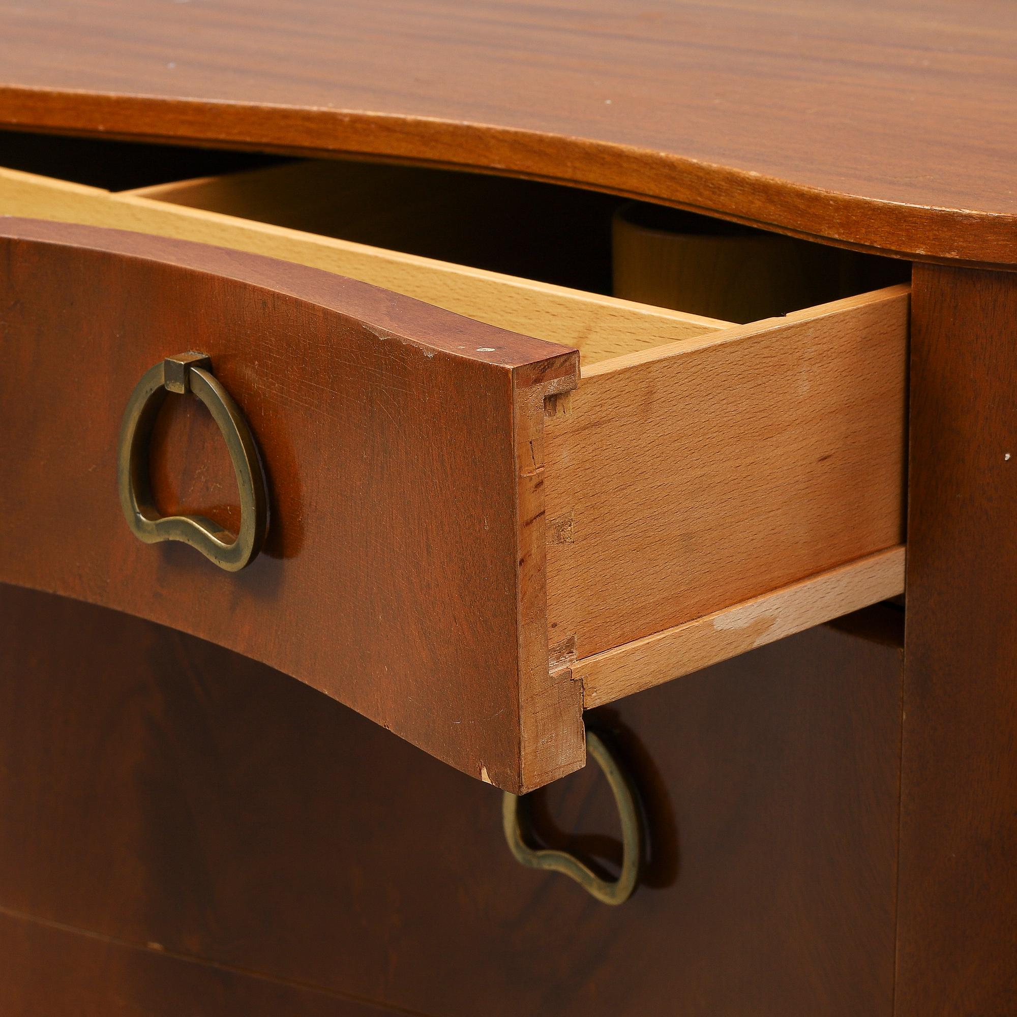 AXEL LARSSON, byrå, Svenska Möbelfabrikerna nr 28, Möbelbolaget Karlskrona.