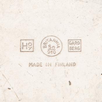 BERTEL GARDBERG, KANNELLINEN TINAPURKKI. Leimattu Gardberg, Hopeakeskus Oy. 1950-luvun loppu.