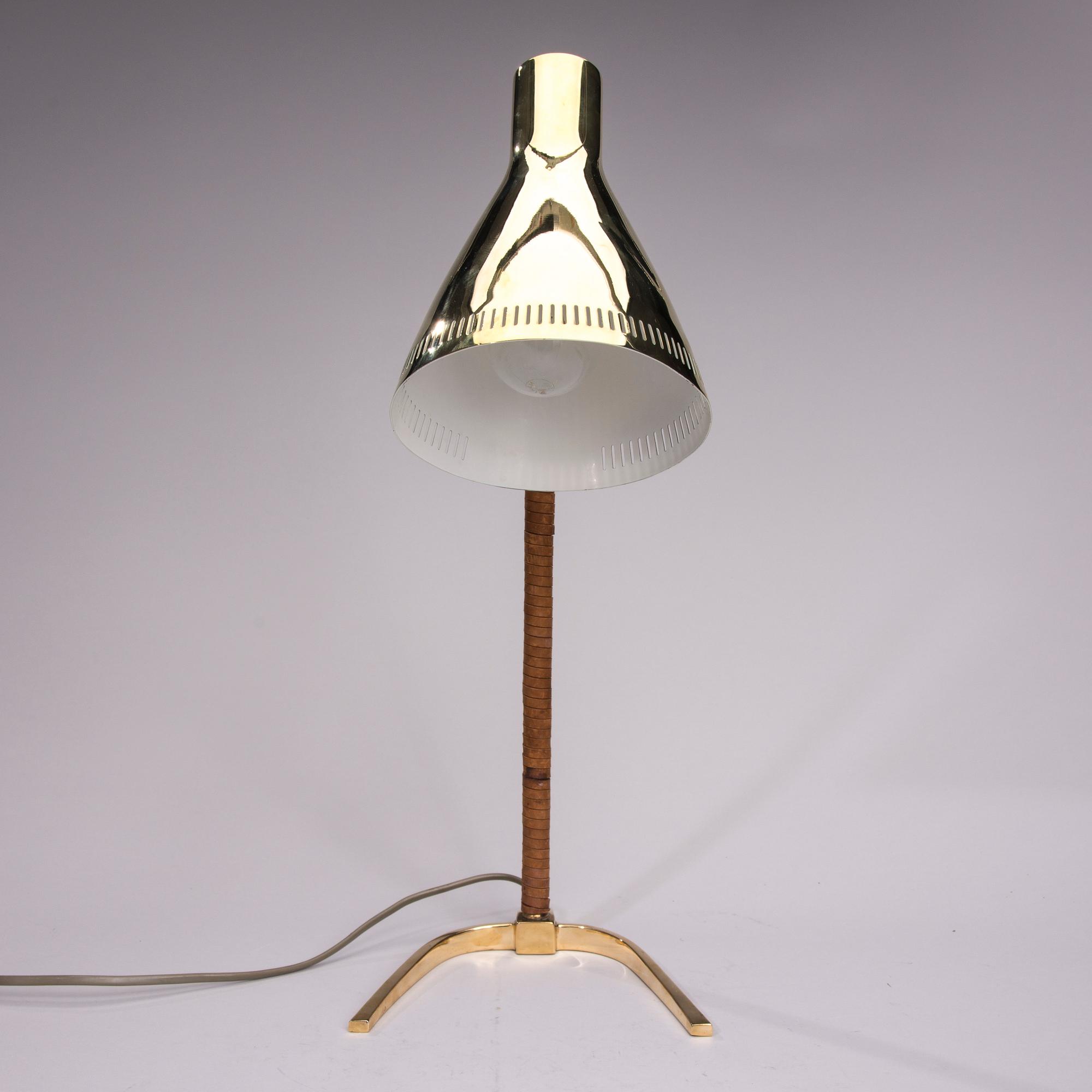 BORDSLAMPA, modell 9224, Paavo Tynell, Taito 1900-talets mitt.