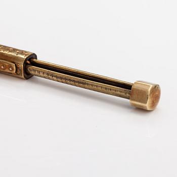 A 14K gold pencil with a steel tip. Hugo Grün, Helsinki 1937.