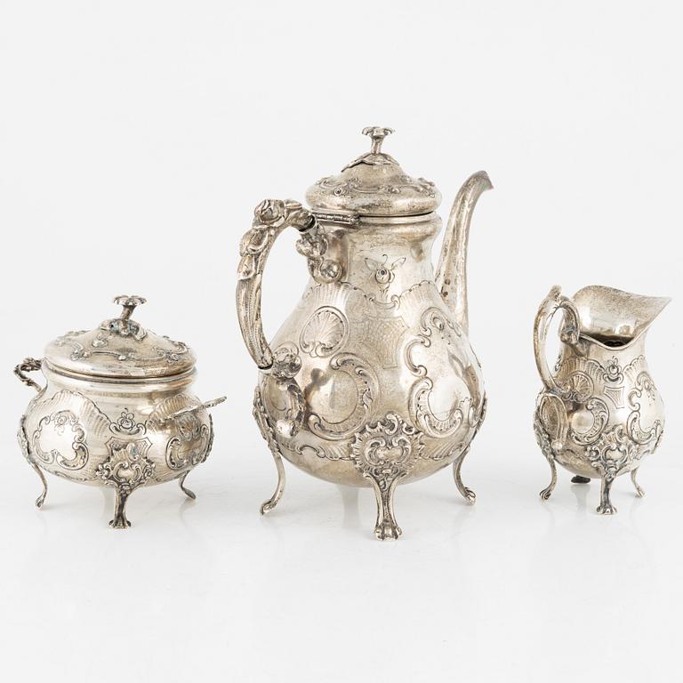 Kaffeservis, 3 delar silver, rokokostil, svenska importstämplar, 1900-tal.