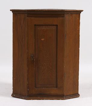 HÖRNSKÅP, 1800-tal.