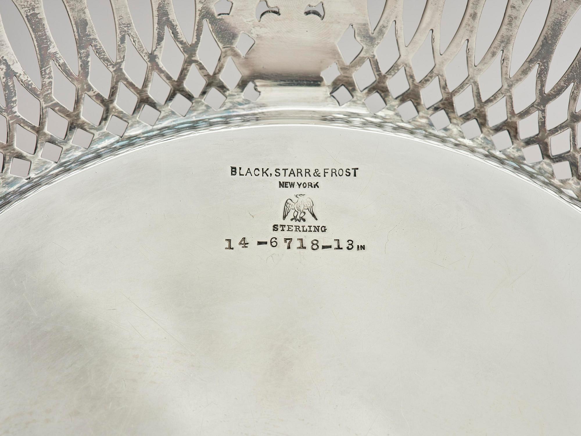 Praktskål med fat, sterling silver, Black, Starr & Frost, New York 1874-1908.