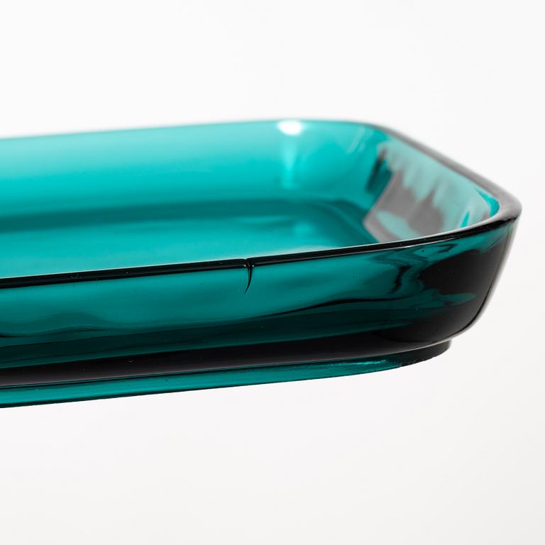 Kaj Franck, Assietter,  sju stycken, grönt glas, Nuutajärvi Notsjö, Finland, 1900-tal.