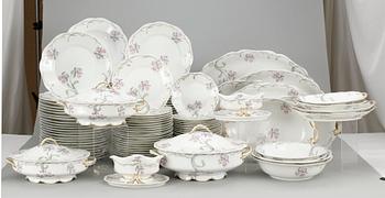 106. MATSERVIS, 123 delar, porslin. Rosenthal. "Madeleine". jugend.