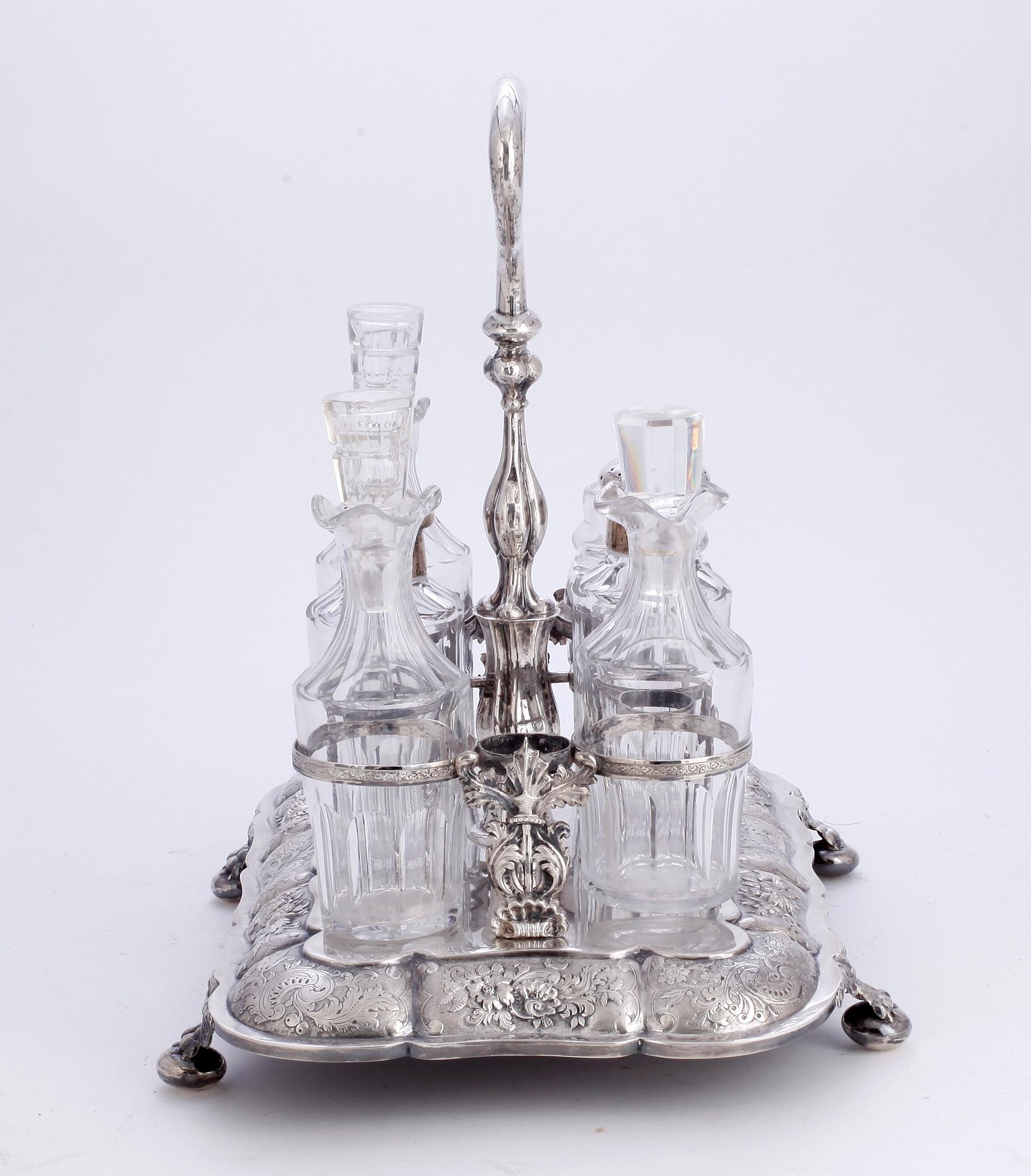 BORDSSURTOUT, silver, Köpenhamn, Danmark, 1913. Total silvervikt ca 811 gram.