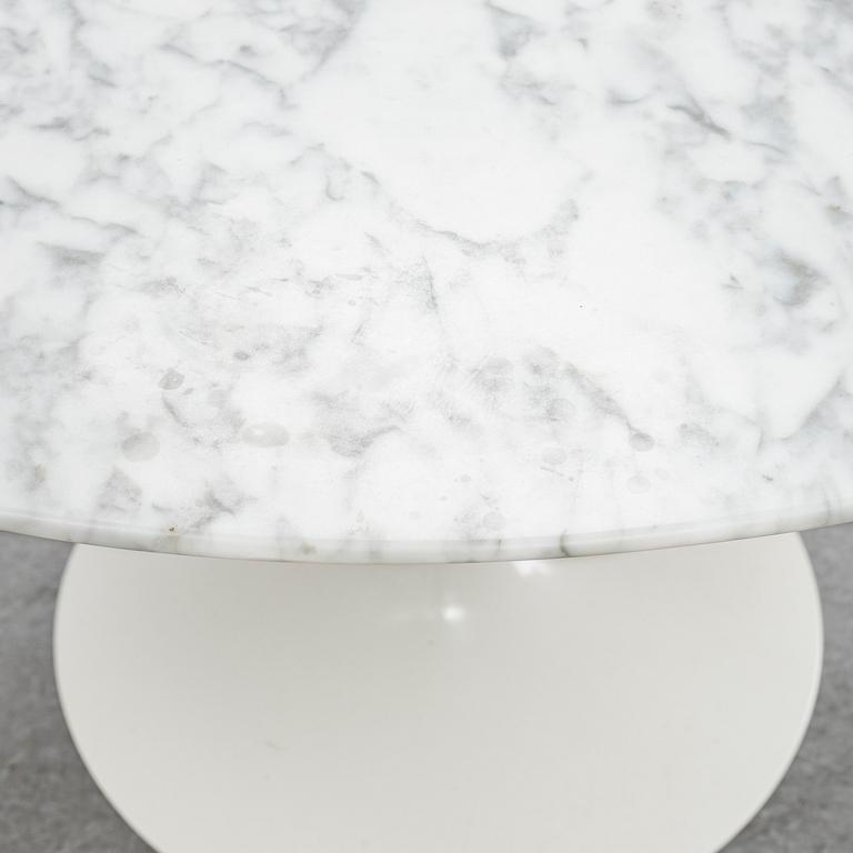 EERO SAARINEN, a marble top 'Tulip' table, Knoll Interational, USA.