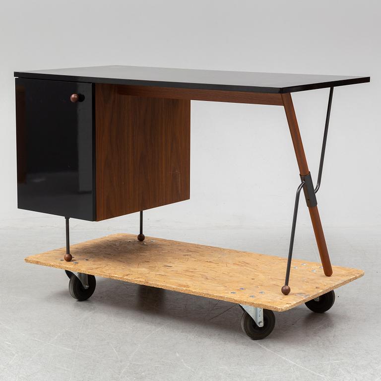 GRETA MAGNUSSON GROSSMAN, skrivbord, "62 Desk", GUBI.