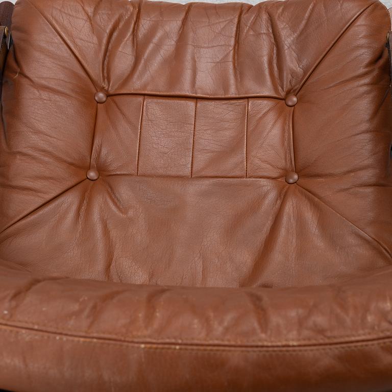 Torbjørn Afdal, Torbjörn Afdal, a pair of 'Hunter' armchairs, Stranda industri, Bruksbo, Norway, 1970s.