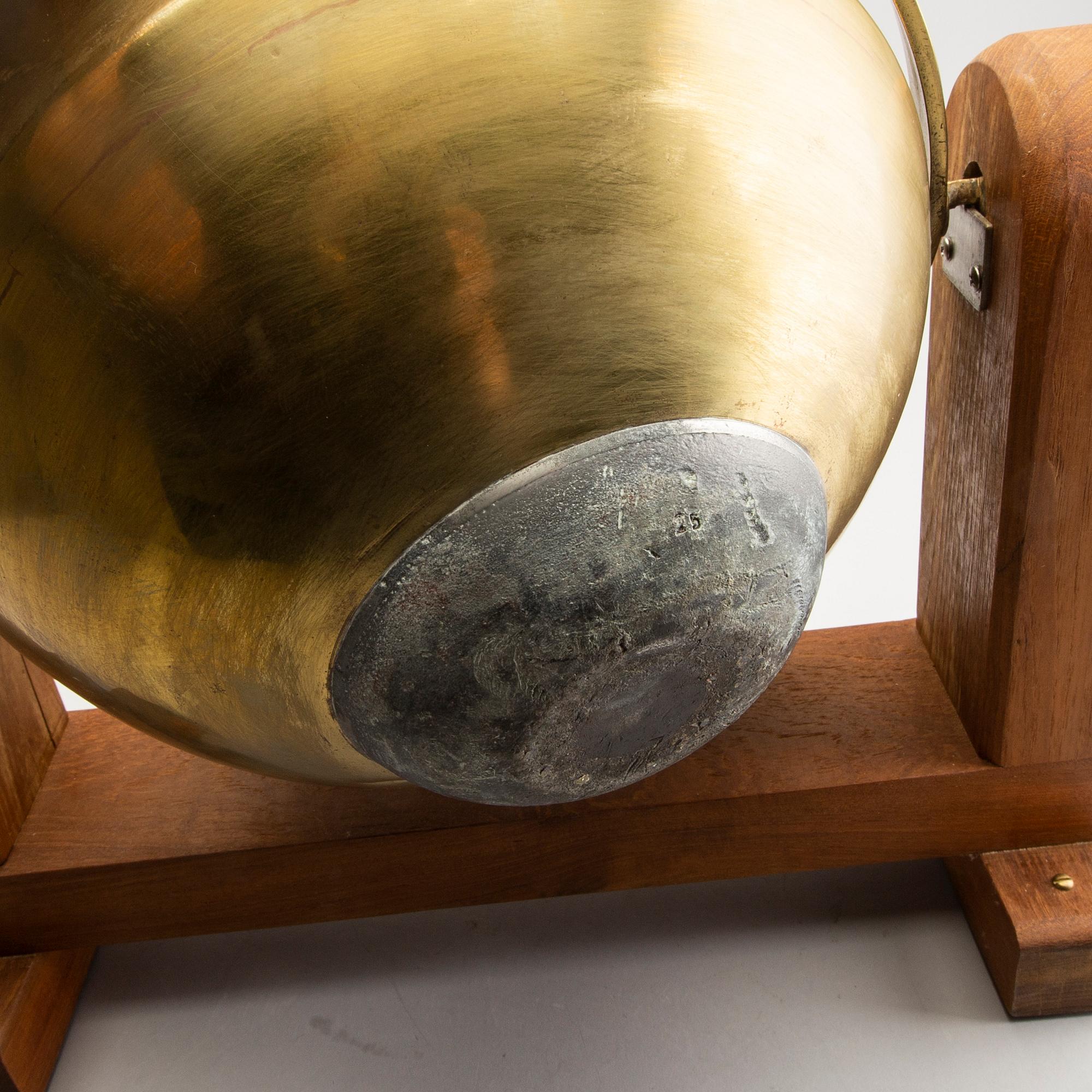A brass ships compass, Glasgow, first half of the 20th century.
