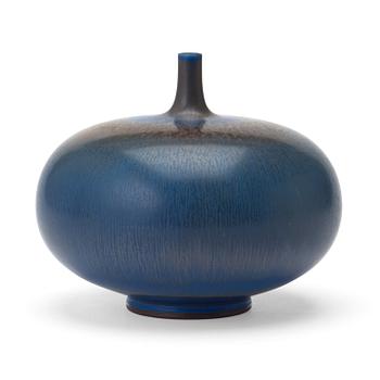 173. Berndt Friberg, a stoneware vase, Gustavsberg studio 1965.