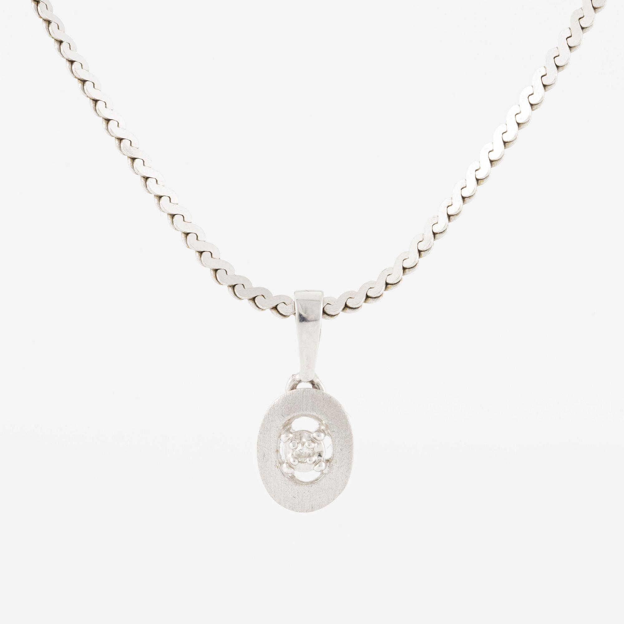 Pendant, 18K white gold with small diamond, with chain 18K white gold.