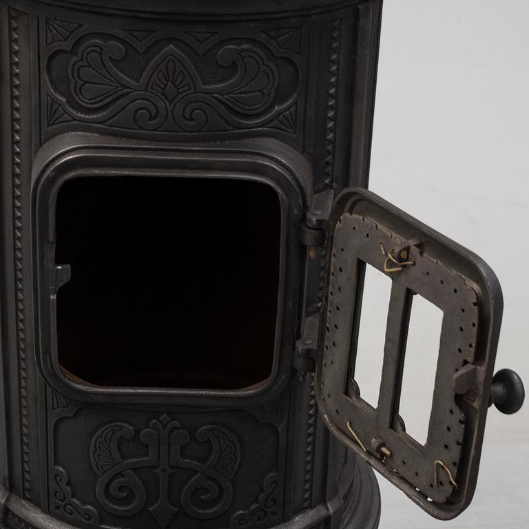 A circa 1900 iron stove by Näfvekvarns Styckebruk.