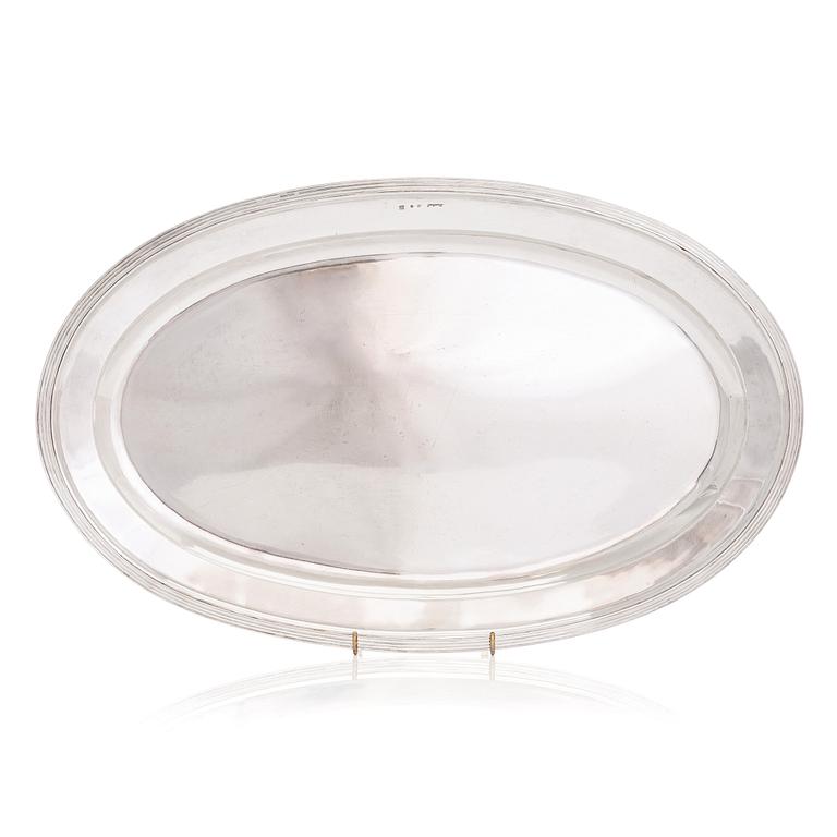 J.T. Buntzell, a silver serving dish, Saint Petersburg 1832.