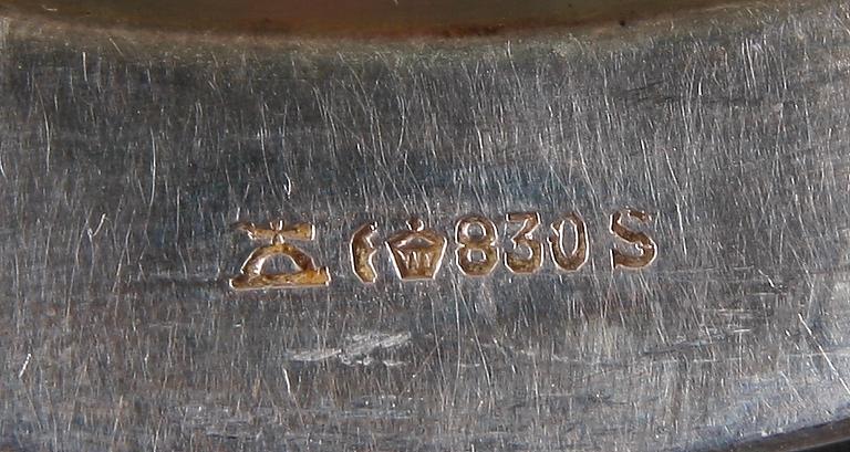 BRICKOR samt FAT, 4 st, silver. Bl a Tyskland, 1900-tal. Ca 1585 g.