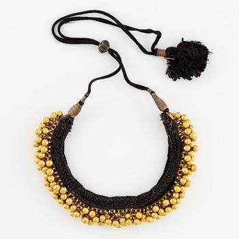 An Indian gold necklace, so-called Tushi, likely 20th century.