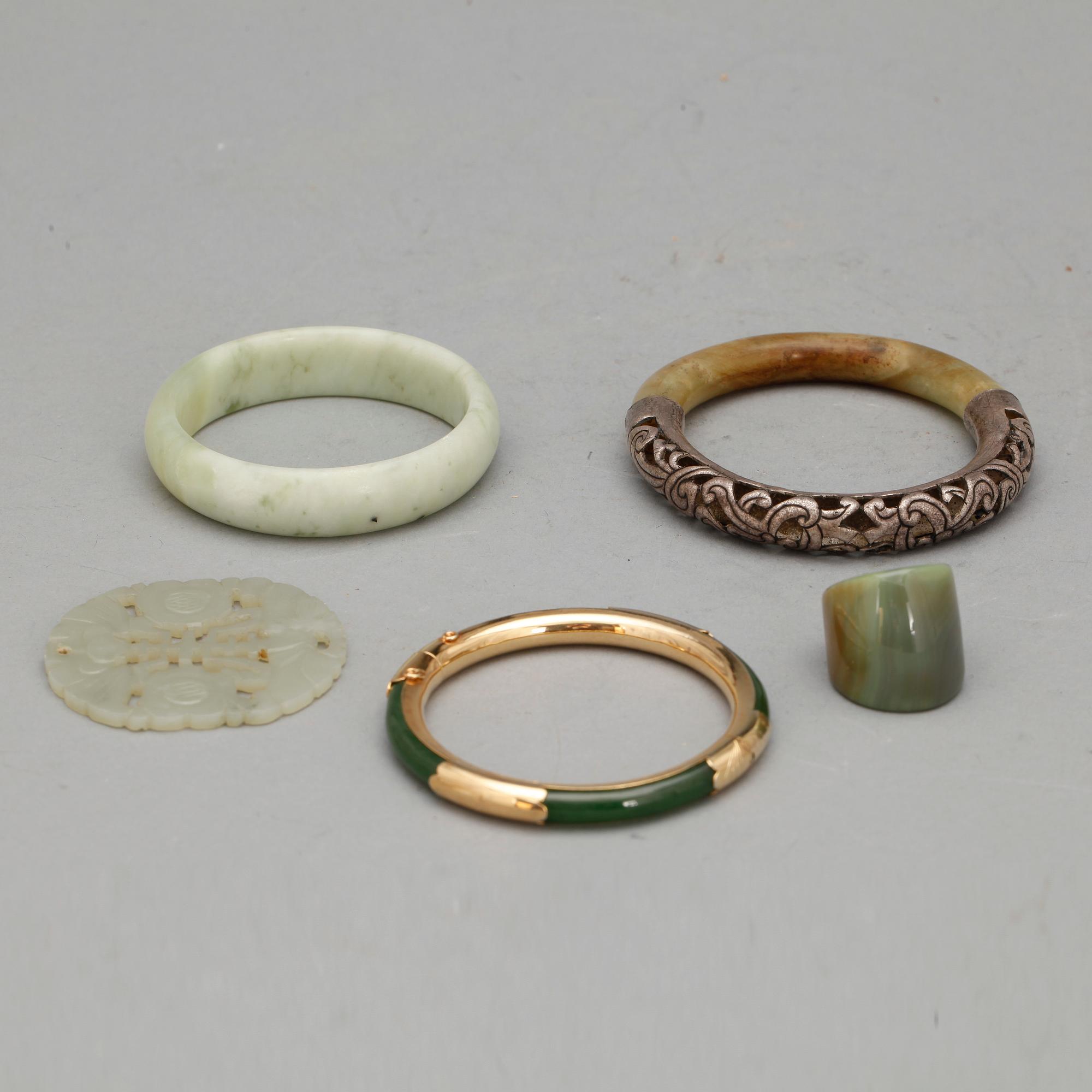 PARTI NEFRIT, 5 delar, 1900-tal samt modern tillverkning.