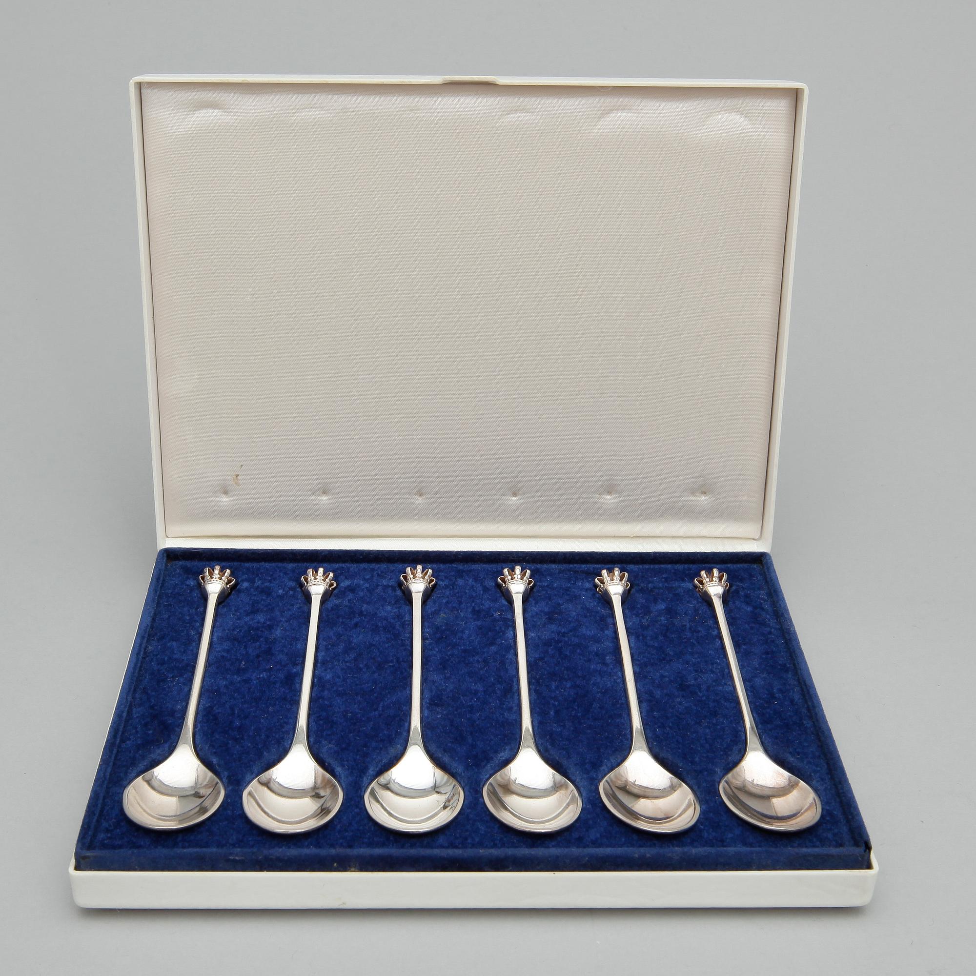 PARTI SILVER, bl.a Gösta Helenius, Åbo, 1938, vikt exklusive delar innehållandes metall ca 323 gram.