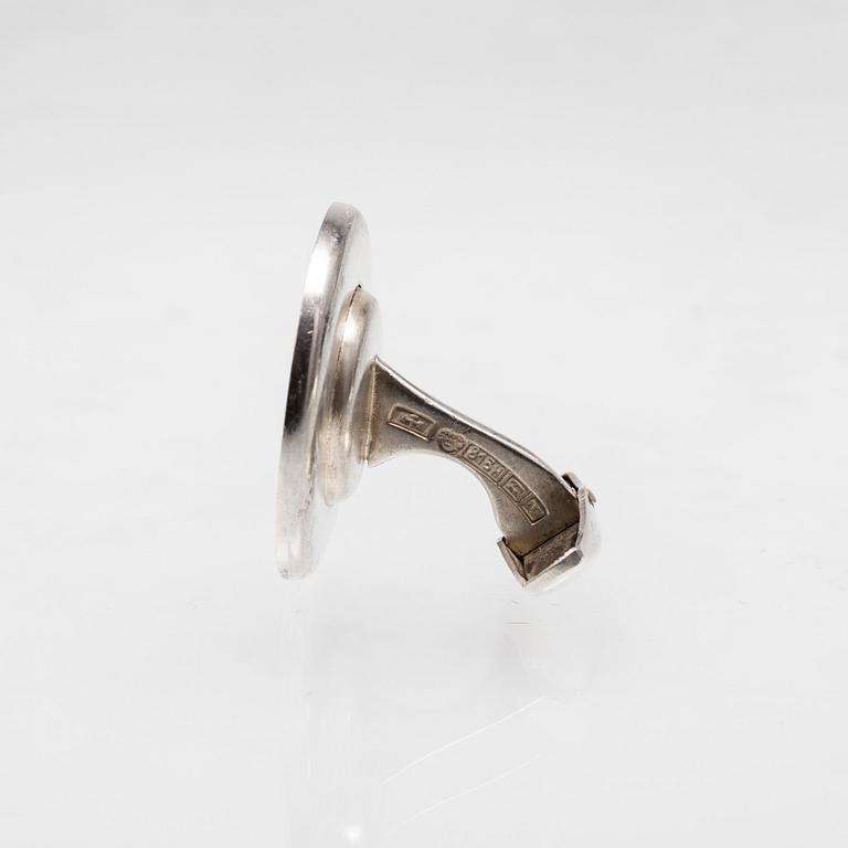 MANSCHETTKNAPPAR och KRAVATTNÅL, silver, Turun Hopea, Åbo 1966.