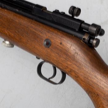 A Crossman model 133 airgun, caliber 4,5 mm.