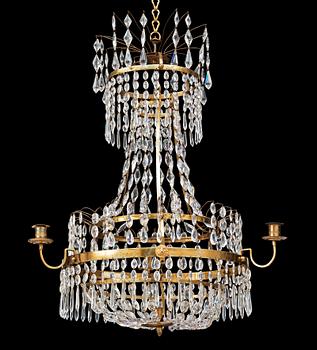 1431. A late Gustavian circa 1800 four-light chandelier.