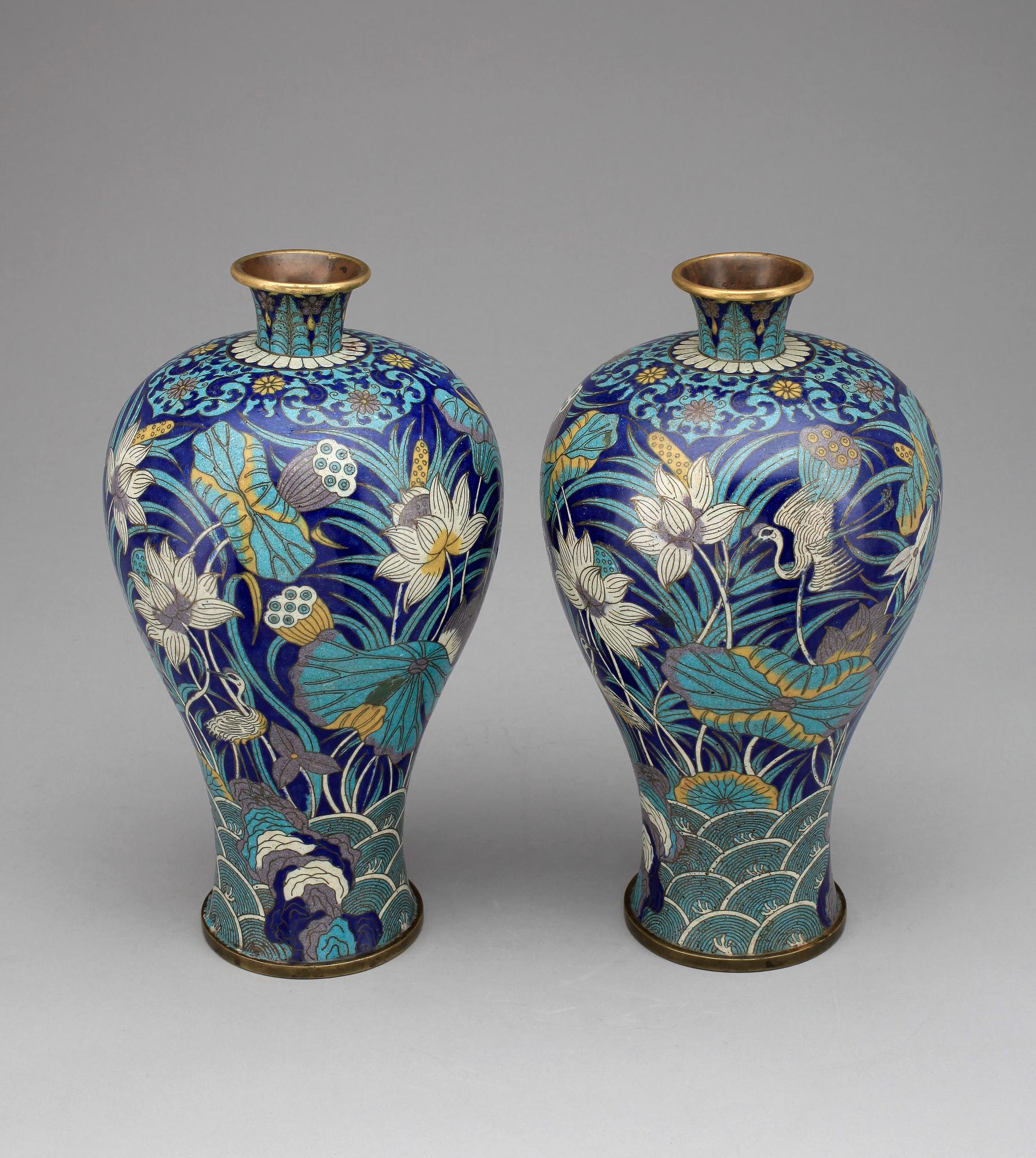 VASER, ett par, mässing, cloisonne, Kina tidigt 1900-tal.