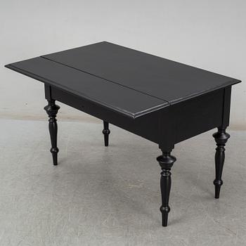 SKRIVBORD, 1900-talets början.