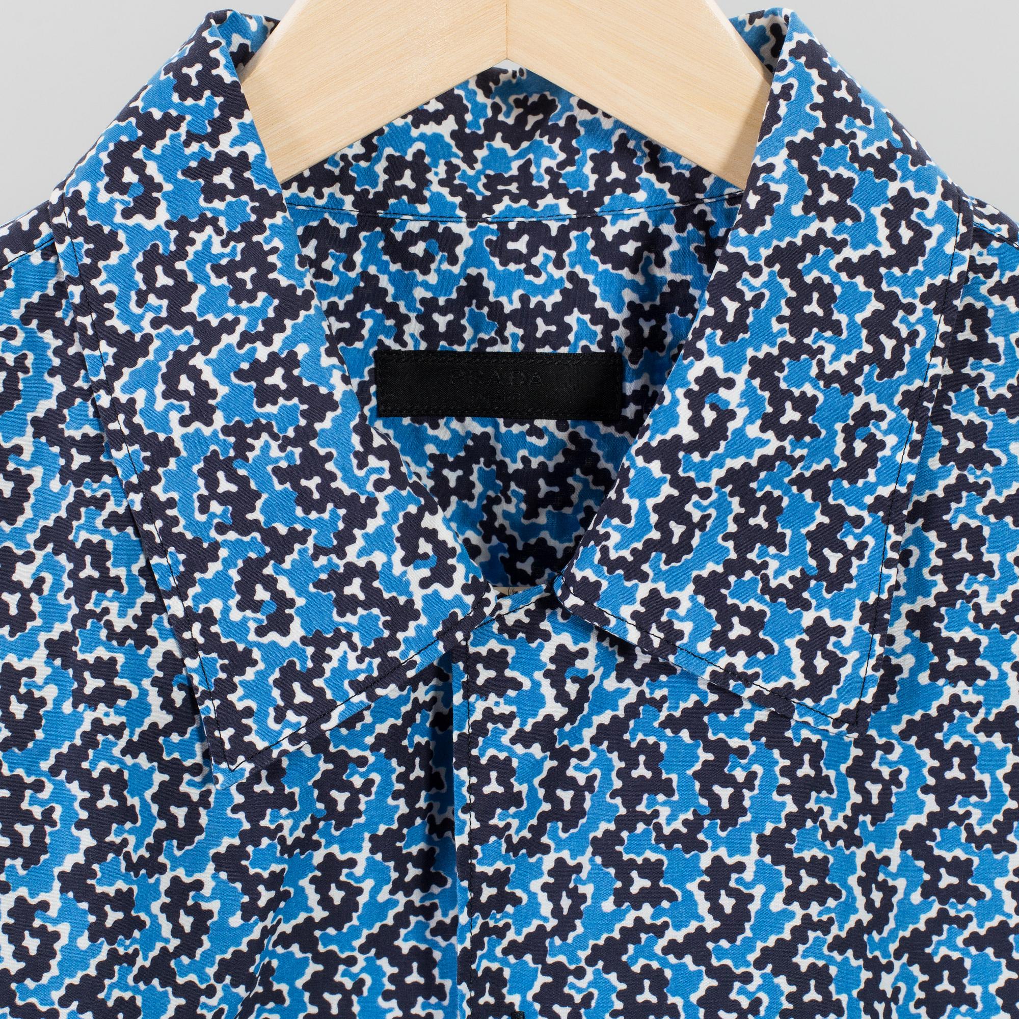 PRADA, skjorta, storlek XL.