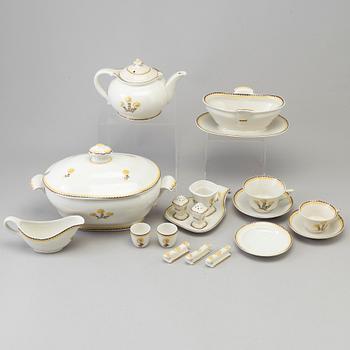 WILHELM KÅGE, servis, 87 delar, flitgods, "Tussilago", Gustavsberg, cirka 1930-tal.
