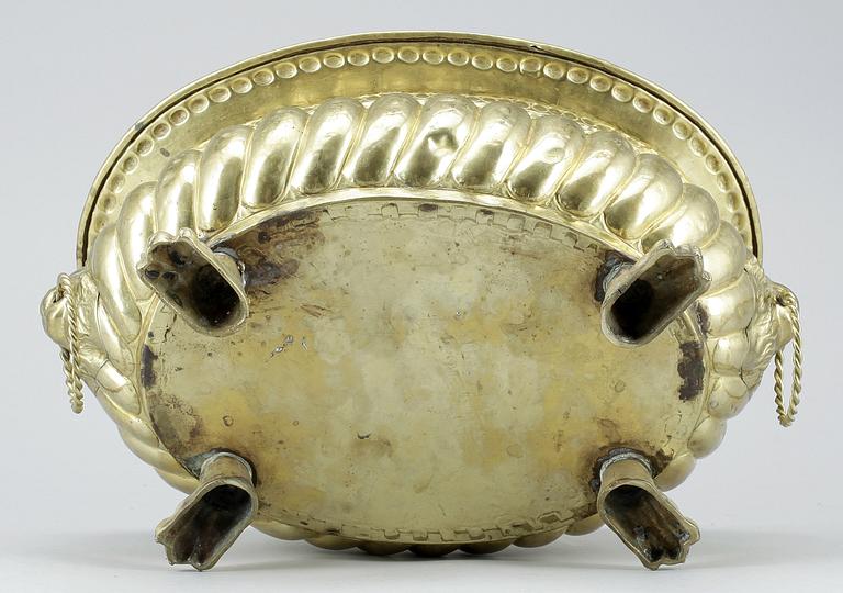 YTTERFODER, mässing. Omkring 1900.