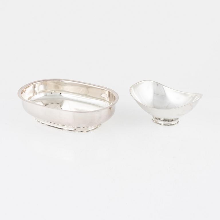 Vera Ferngren, skålar, 2 st, sterlingsilver, GAB, Stockholm, 1966-68.